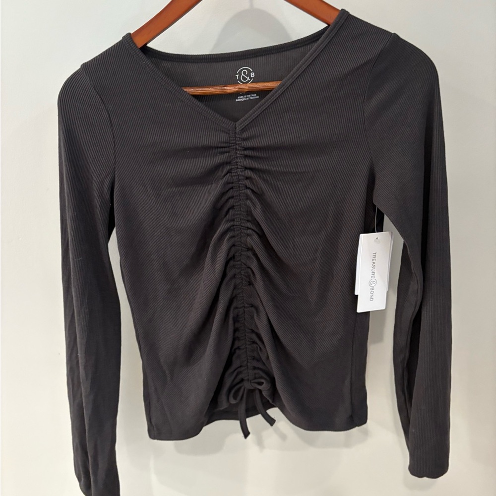 Treasure & Bond Charcoal Ruched Long Sleeve Top
